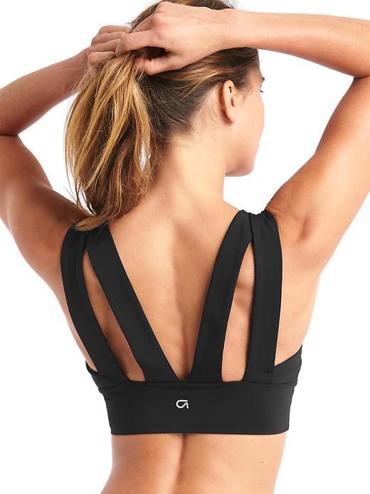 Image number 4 showing, Medium impact strappy sports bra