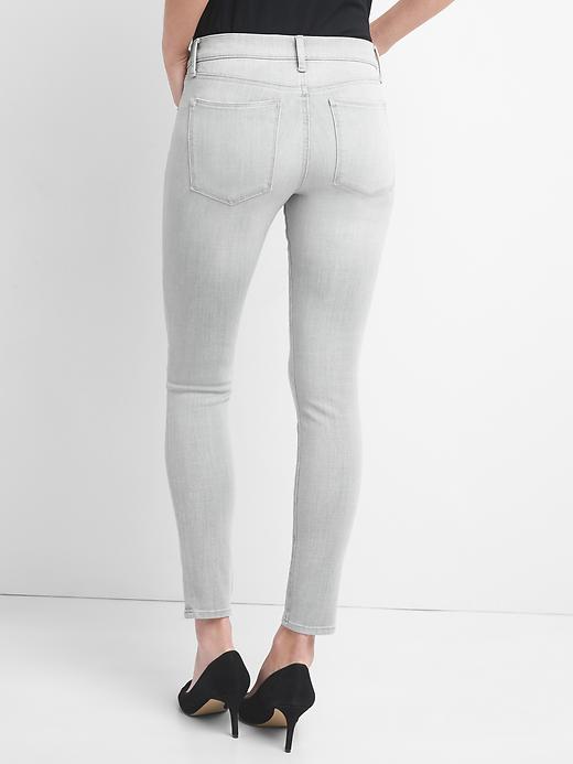 Image number 2 showing, Mid Rise True Skinny Jeans in 360 Stretch