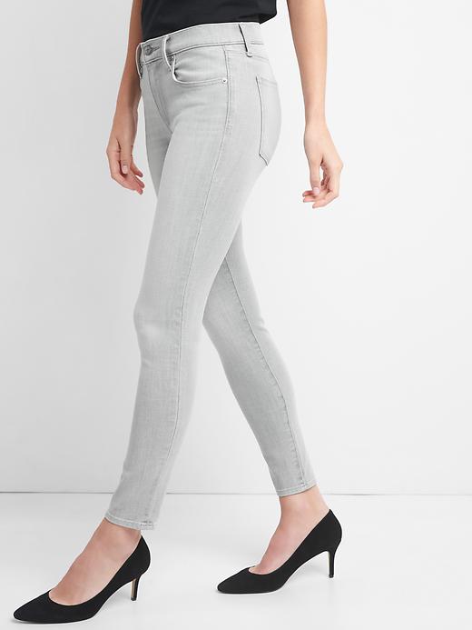 Image number 5 showing, Mid Rise True Skinny Jeans in 360 Stretch