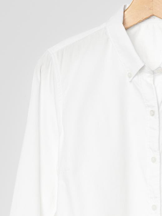 Image number 6 showing, Fitted boyfriend oxford shirt