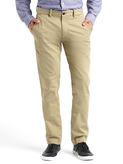 View large product image 1 of 1. Everyday Khakis in Slim Fit with GapFlex