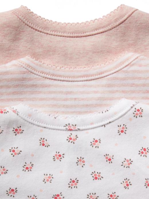 L'image numéro 2 présente Cache-couche à fleurs à manches courtes (paquet de trois) pour bébé
