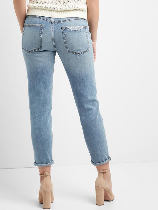 Image number 2 showing, Mid rise relaxed boyfriend patch jeans