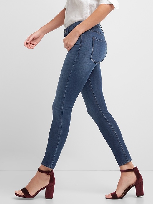 Image number 5 showing, Mid Rise True Skinny Jeans in Super Slimming
