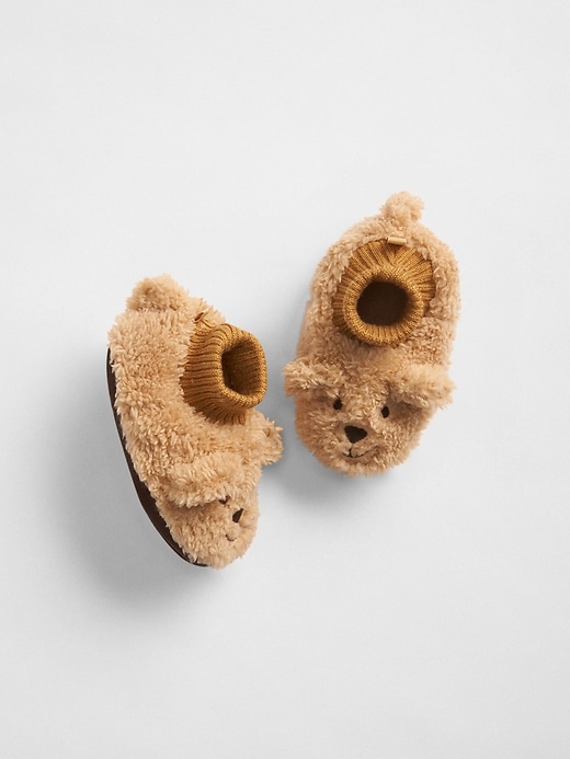 L'image numéro 1 présente Pantoufles ourson douillettes pour bébé