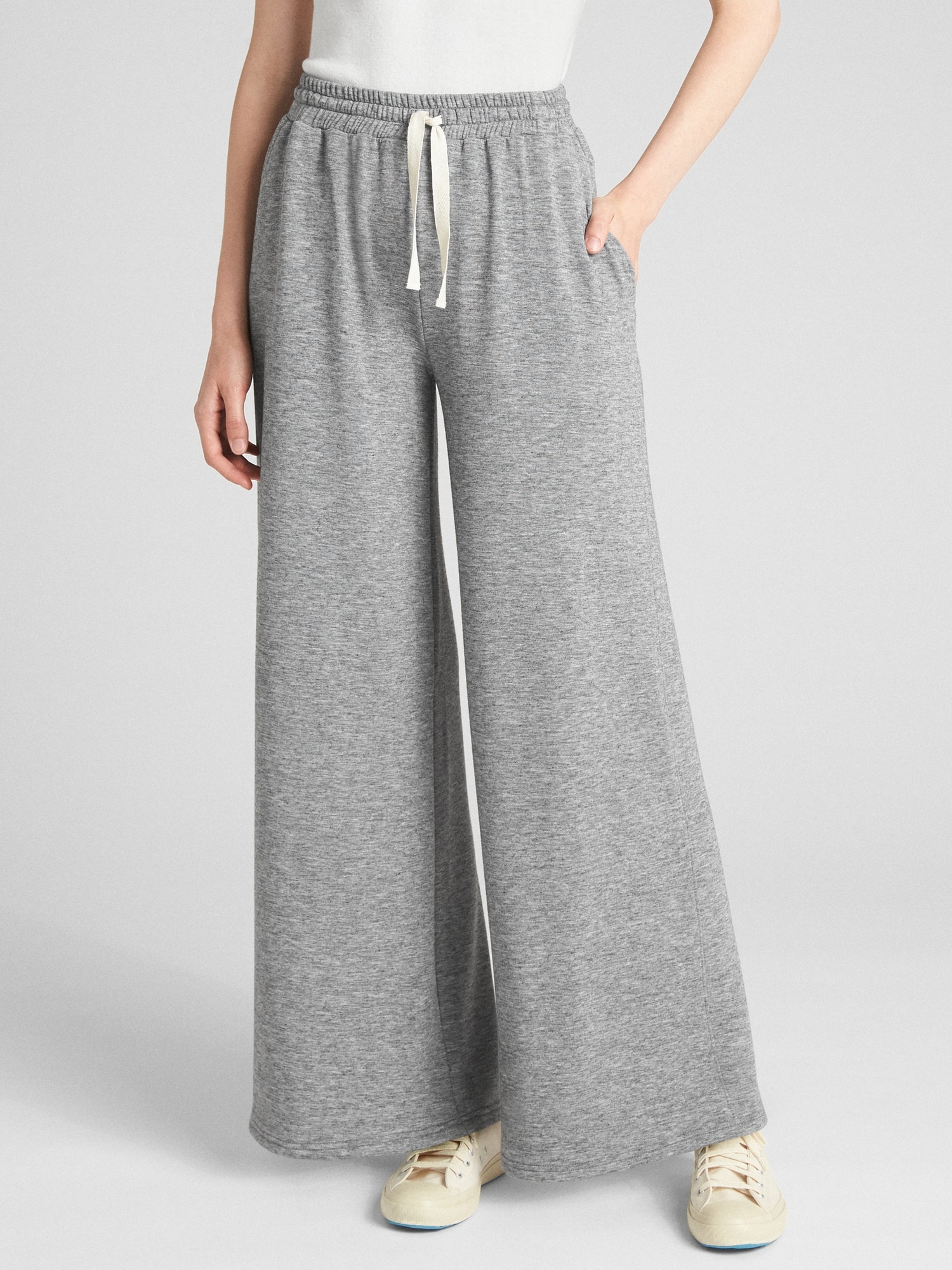 Women's Wide Leg Drawstring Lounge Pants • Size: S/M (Sizes 2-8) •  Approximately 41 in Length • 29 Inseam • 100% Polyester • Drawstring  high-rise waistband • Two pockets for keeping your
