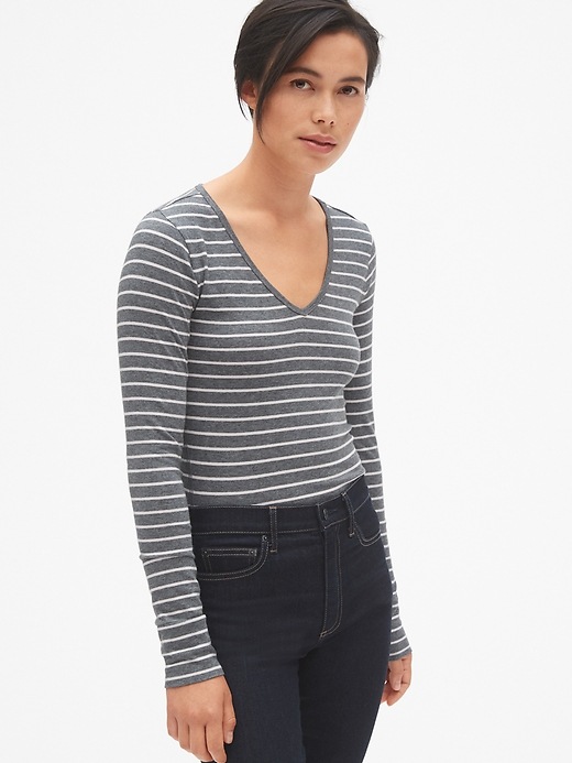 Image number 6 showing, Featherweight Long Sleeve Stripe V-Neck T-Shirt
