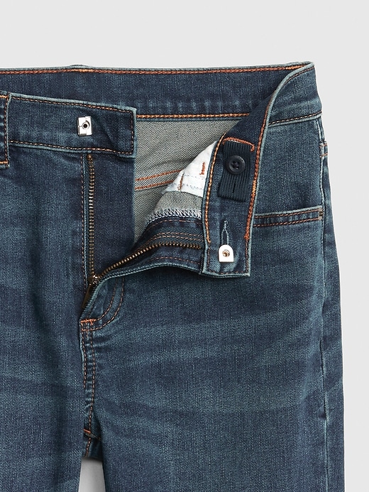 Image number 4 showing, Kids Athletic Taper Fit Jeans with Washwell&#153