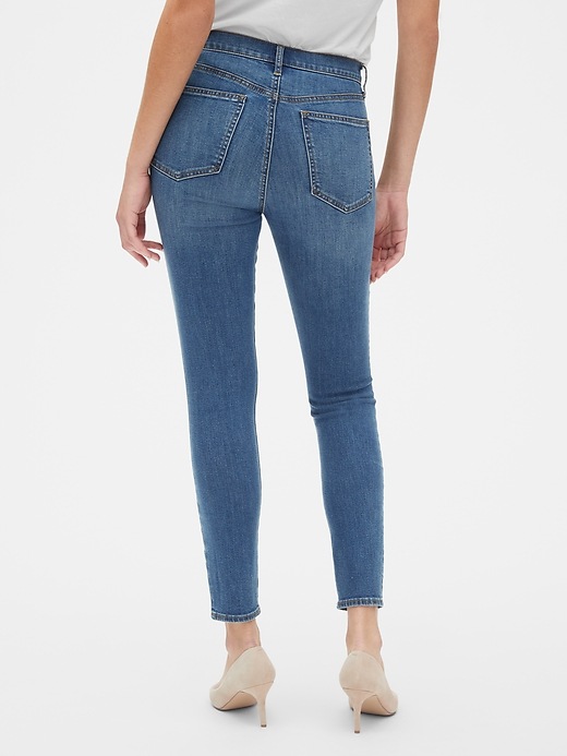 Image number 2 showing, High Rise True Skinny Jeans with Secret Smoothing Pockets with Washwell&#153