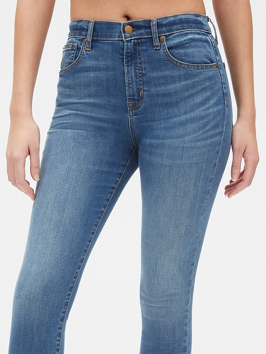 Image number 5 showing, High Rise True Skinny Jeans with Secret Smoothing Pockets with Washwell&#153