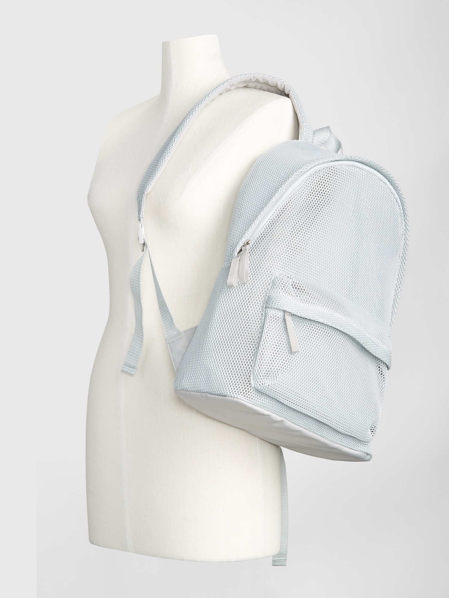 GapFit Mesh Backpack Gap