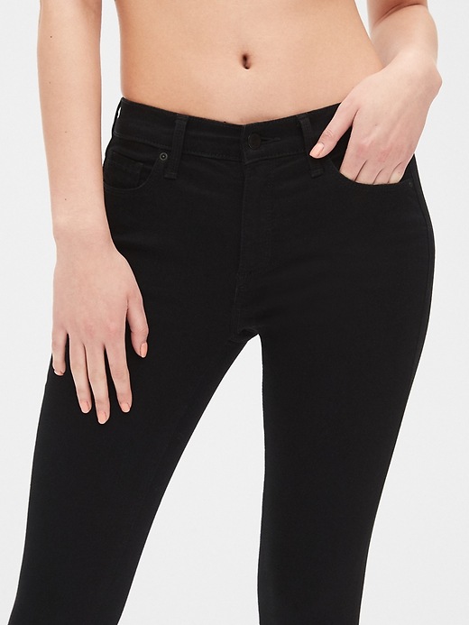 Image number 5 showing, Mid Rise True Skinny Jeans in Sculpt With Washwell&#153