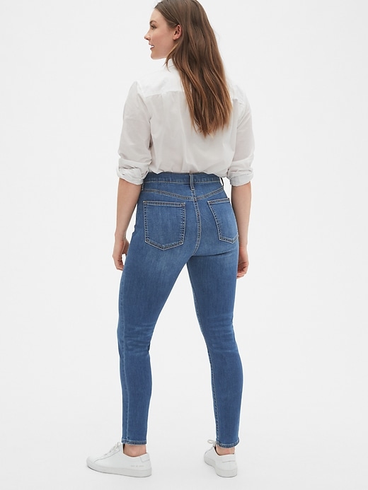 Image number 8 showing, High Rise True Skinny Jeans with Secret Smoothing Pockets with Washwell&#153