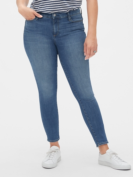 Image number 1 showing, Mid Rise True Skinny Jeans in Sculpt With Washwell&#153