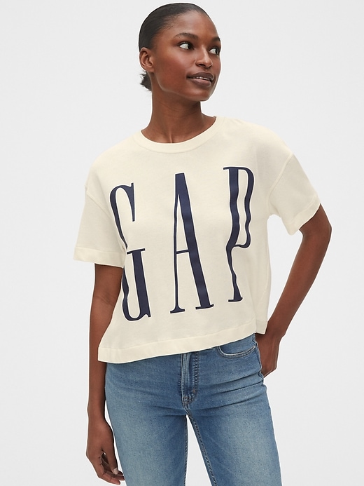L'image numéro 1 présente T-shirt coupe carrée à logo Gap