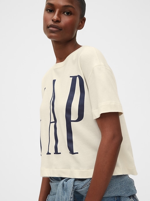 L'image numéro 5 présente T-shirt coupe carrée à logo Gap