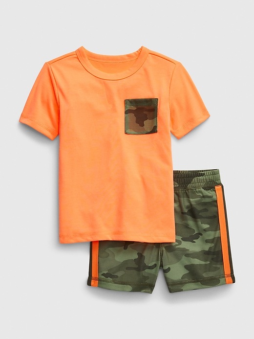 L'image numéro 1 présente Pyjama à imprimé camouflage babyGap