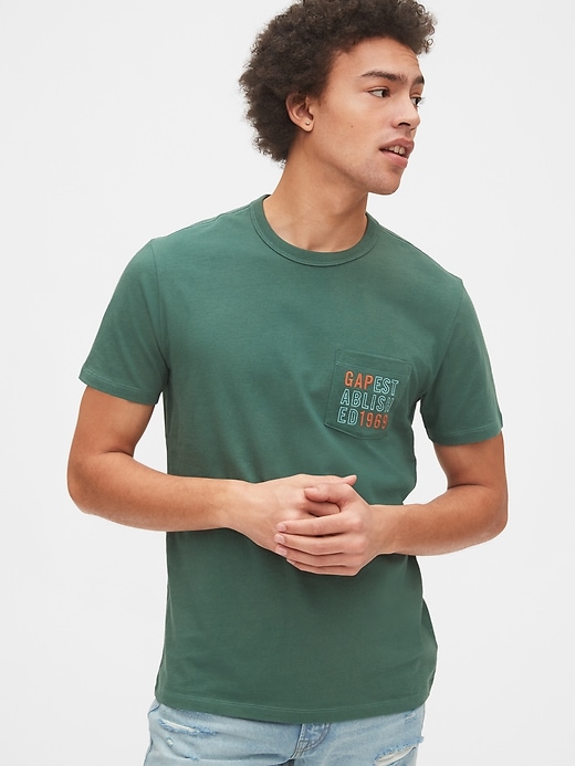 L'image numéro 8 présente T-shirt à poche avec logo Gap