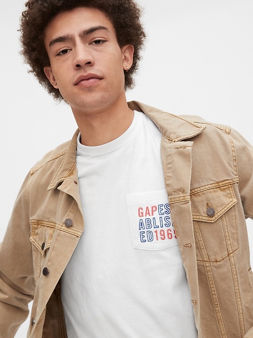 L'image numéro 5 présente T-shirt à poche avec logo Gap