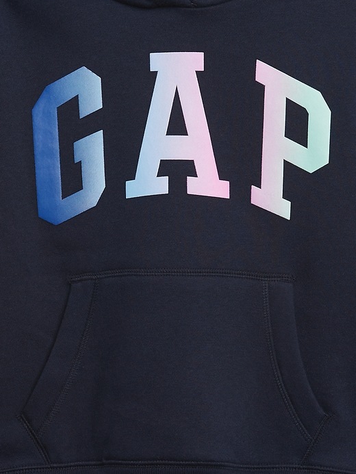 L'image numéro 3 présente Pull de sport à capuchon avec logo Gap pour enfants