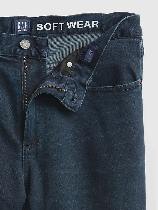 L'image numéro 7 présente Jean Soft Wear à coupe étroite avec GapFlex