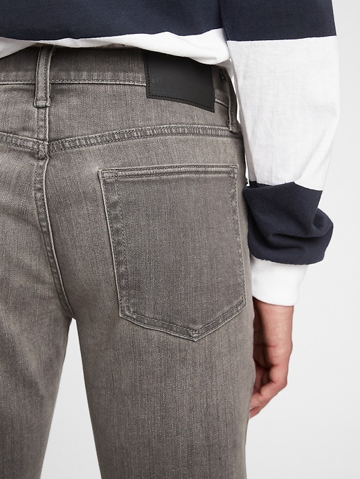 Image number 5 showing, Soft Wear Slim Jeans With Washwell&#153