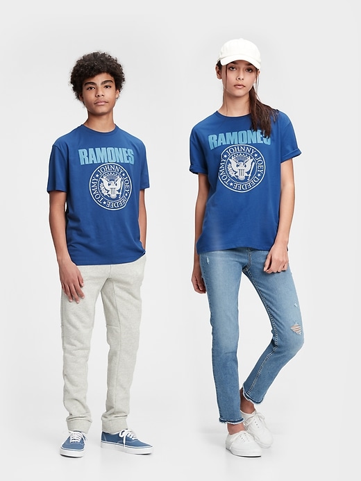 L'image numéro 1 présente T-shirt surdimensionné en coton biologique à imprimé Ramones pour Adolescent