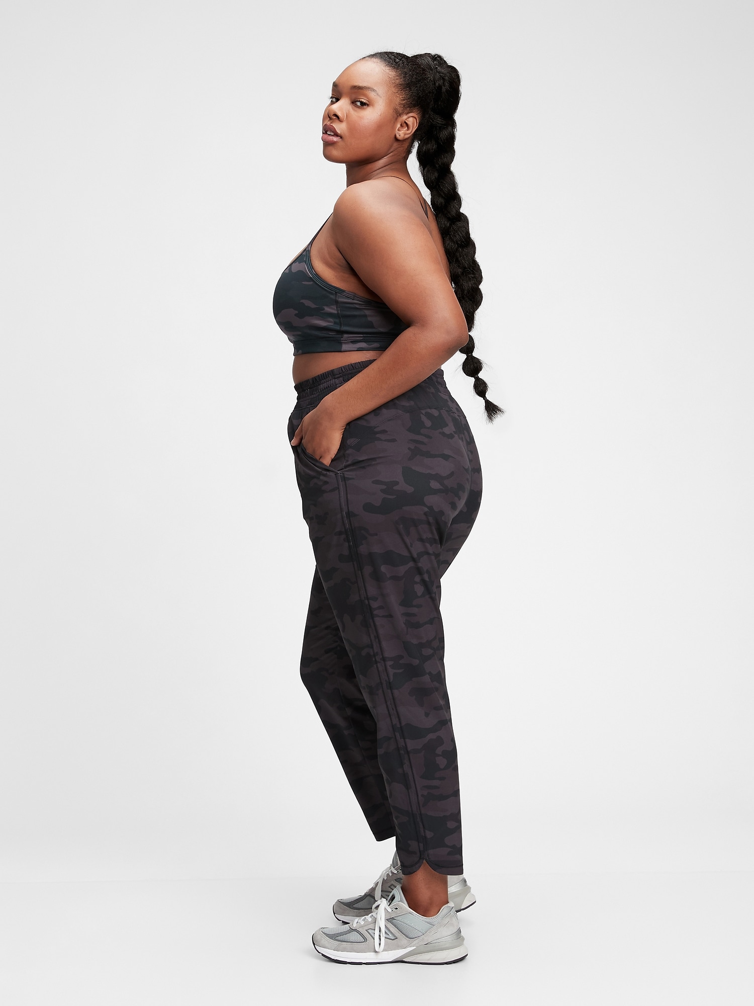 GapFit Recycled Runaround Joggers | Gap
