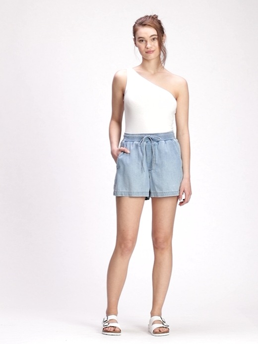 Image number 5 showing, Pull-On Denim Shorts with Washwell&#153