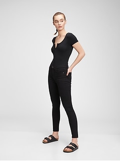 High Rise True Skinny Jeans with Secret Smoothing Pockets With Washwell™