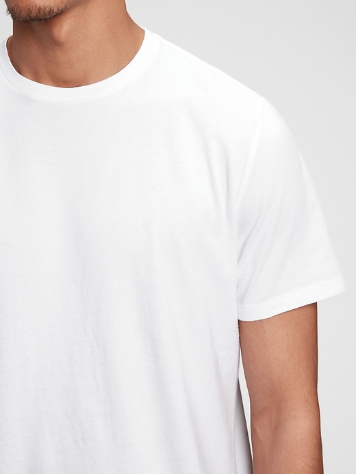 L'image numéro 9 présente T-shirt classique en coton