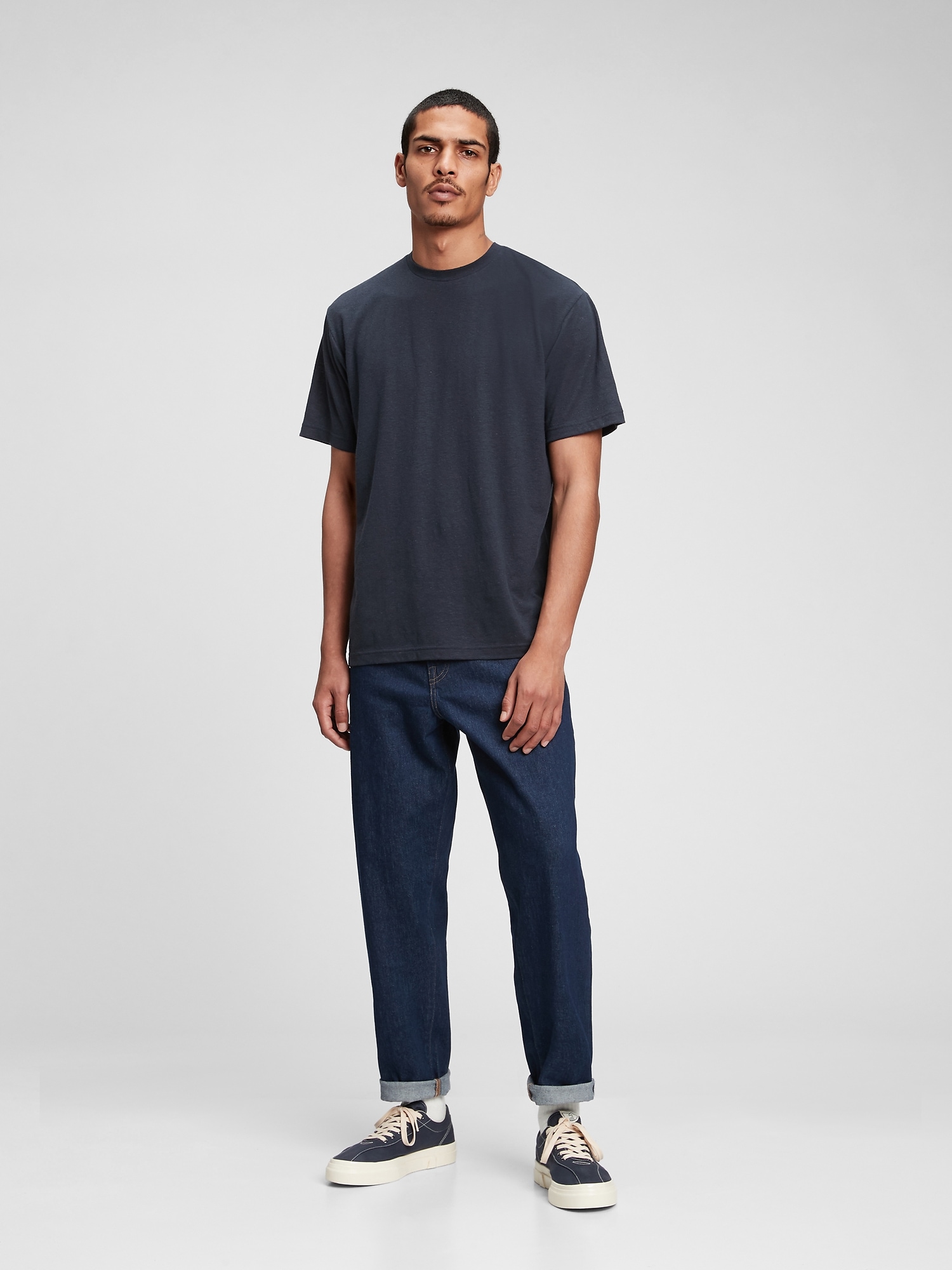 Relaxed Taper Jeans in GapFlex