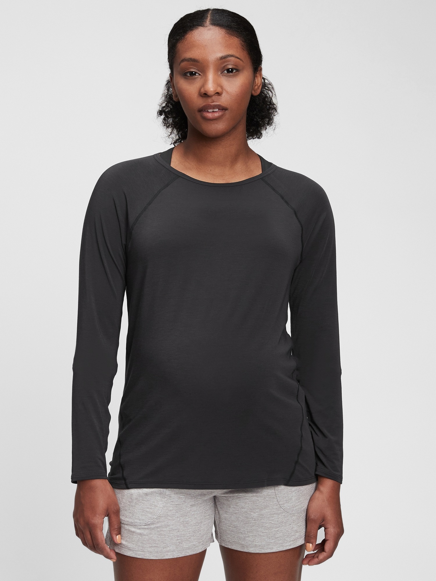 Maternity GapFit Breathe T-Shirt