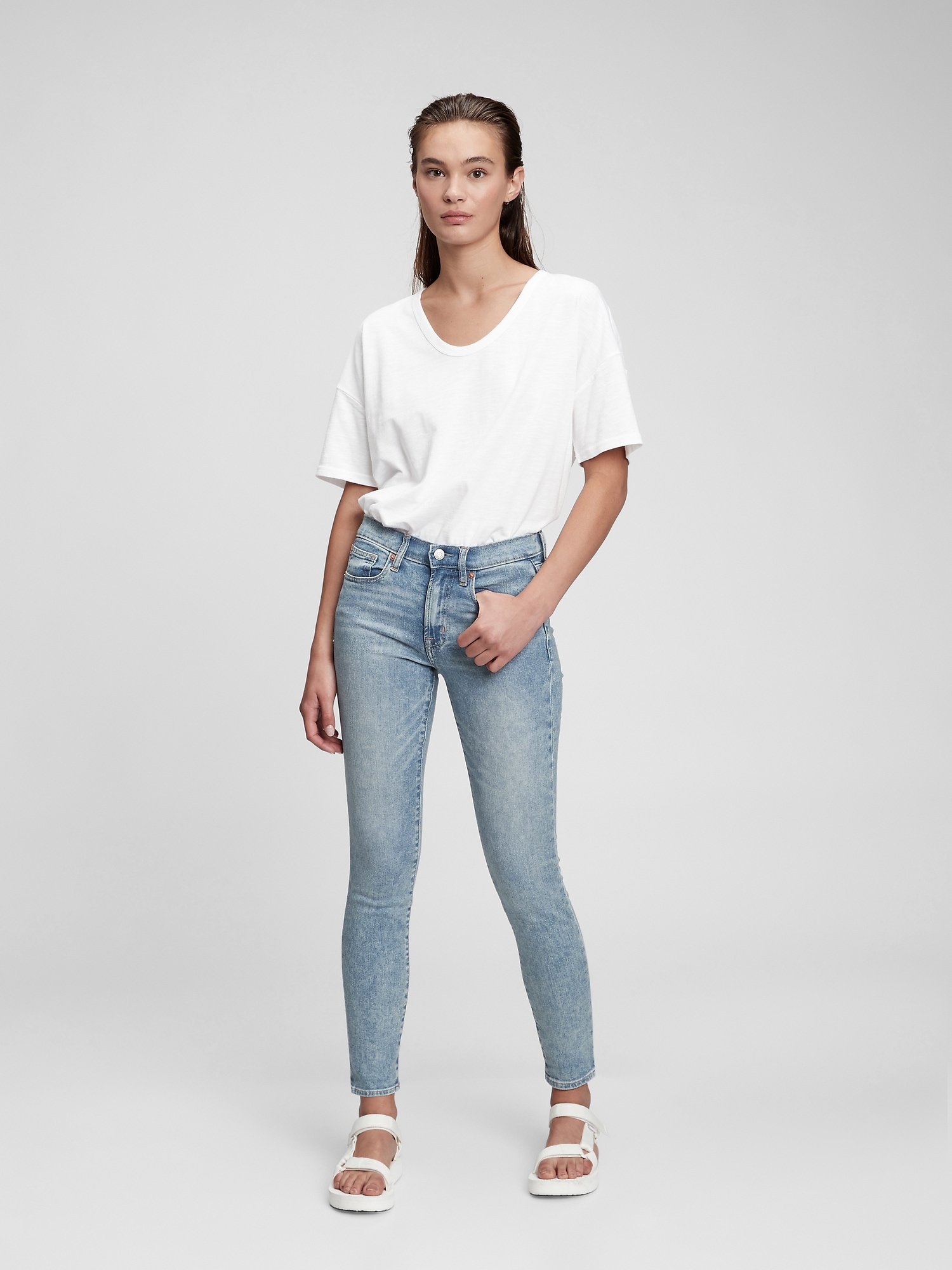 Mid Rise True Skinny Jeans with Washwell | Gap