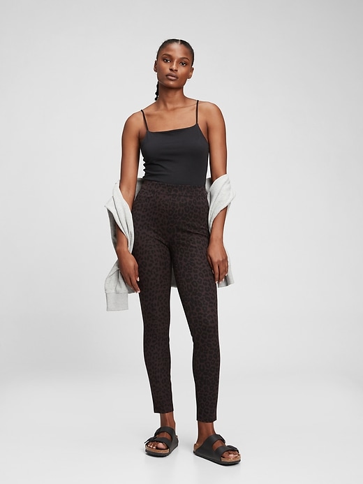 L'image numéro 6 présente Legging taille haute à imprimé