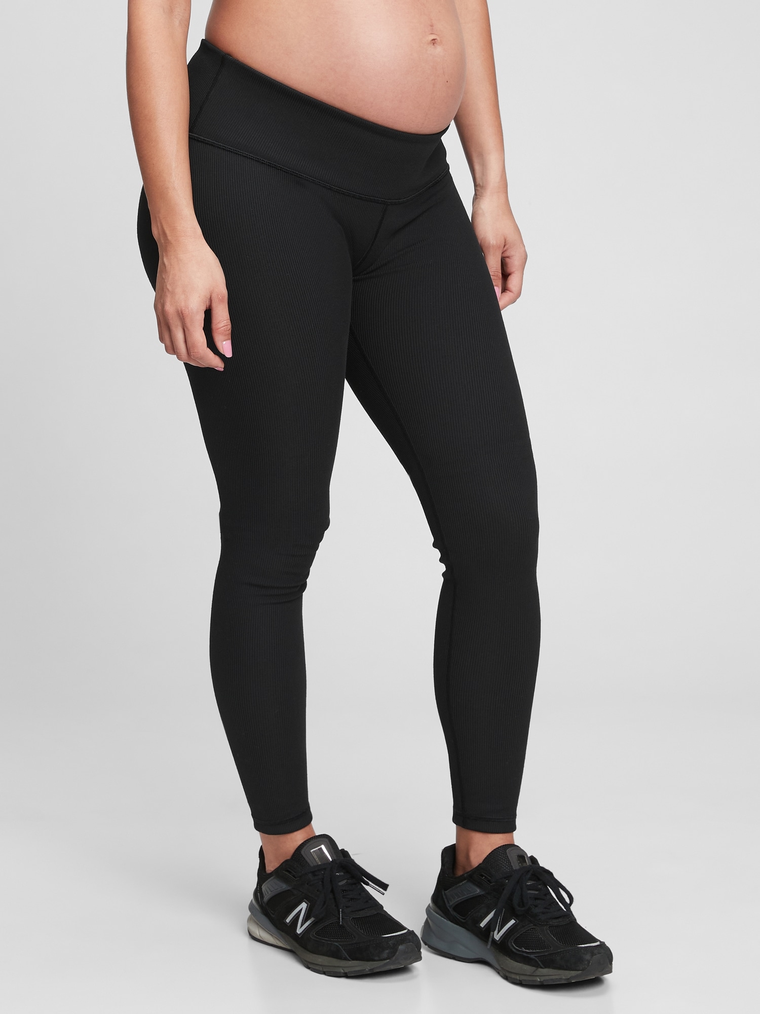 Maternity GapFit Under Belly Rib Blackout 7/8 Leggings | Gap