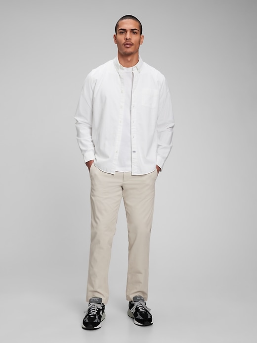 Gap Modern Khakis in Straight Fit with GapFlex