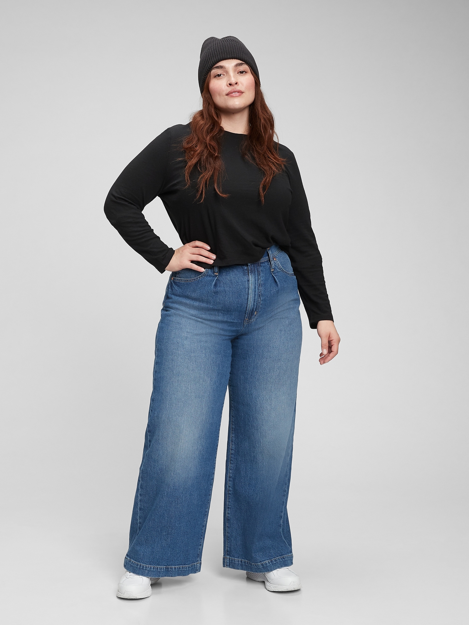 High Rise Pleated Wide-Leg Trouser with 