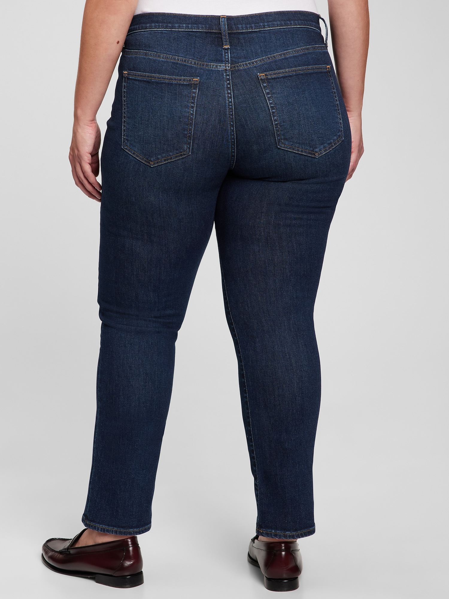 Mid Rise Classic Straight Jeans with 