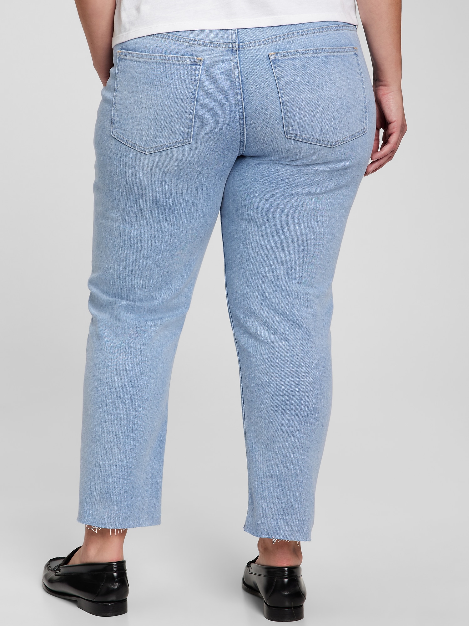 Mid Rise Girlfriend Jeans with Washwell 