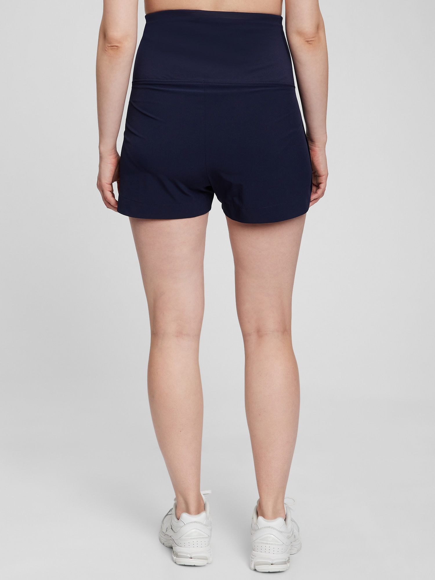 GapFit Maternity Full Panel 3.5" Running Shorts Gap