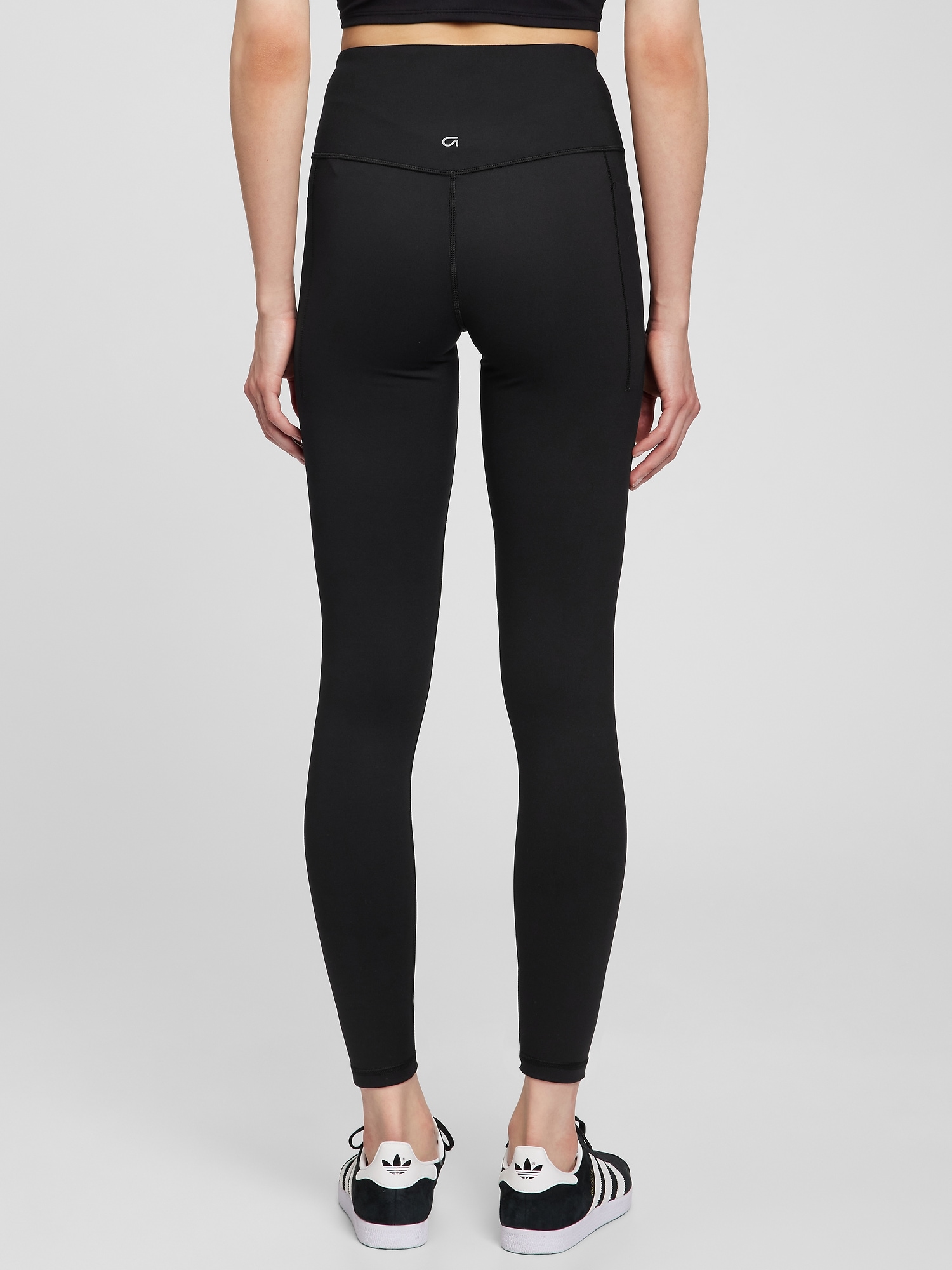 Gap Basic Fit Floral Athletic Leggings XL NWT  Basic fits, Clothes design,  Athletic leggings
