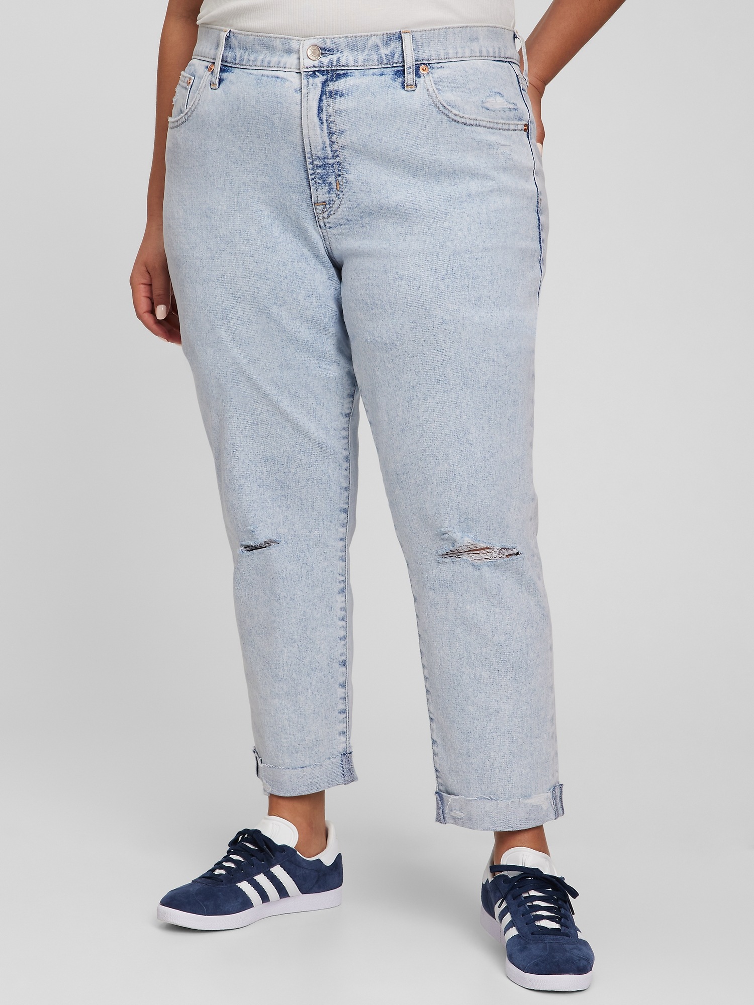Mid Rise Girlfriend Jeans with Washwell 