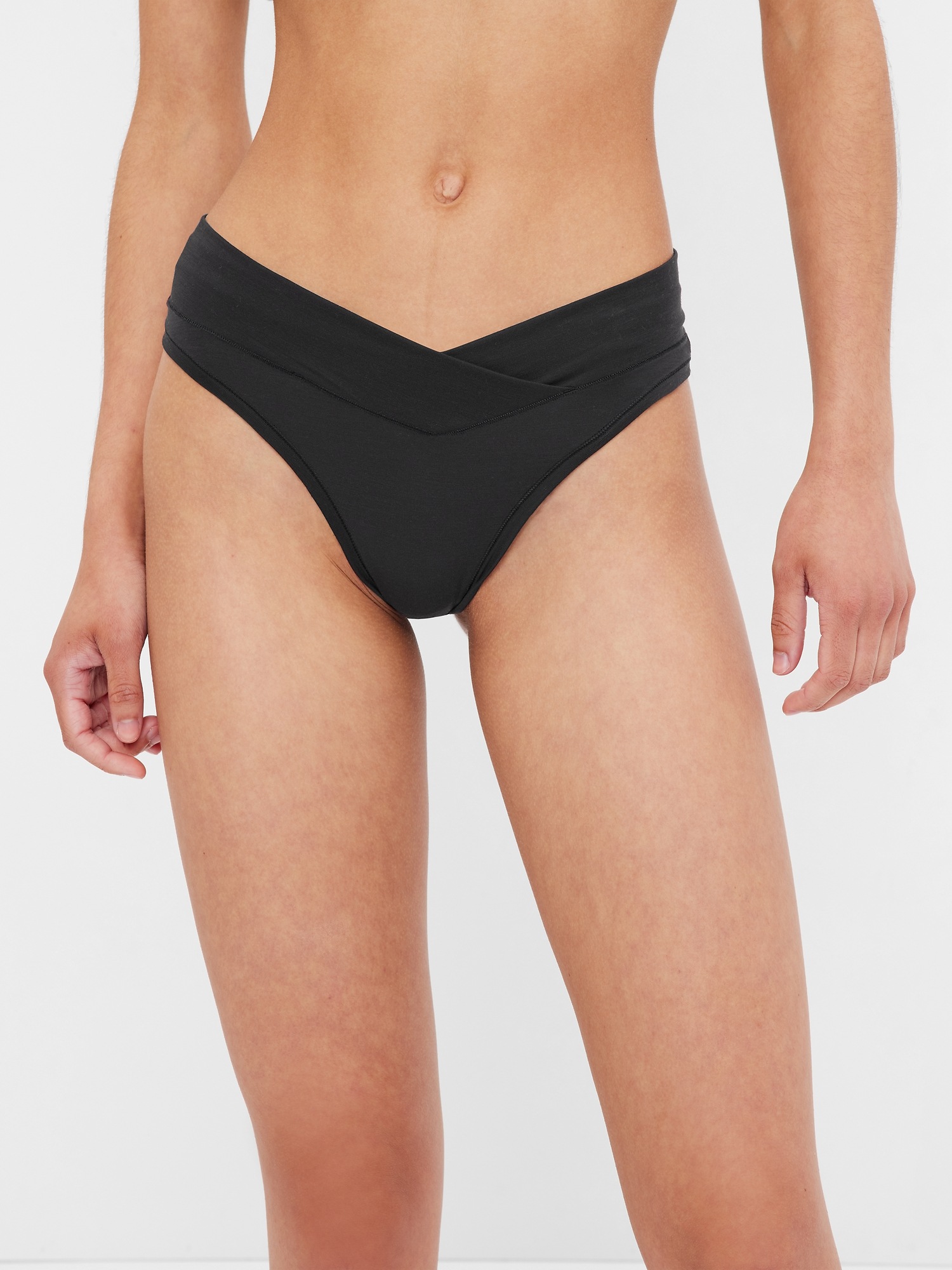 breathe-crossover-thong-gap