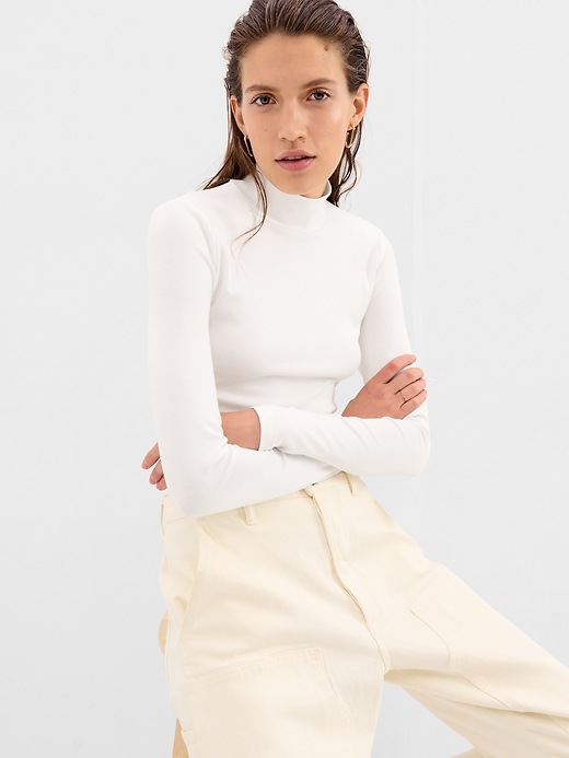 womens white mock neck top