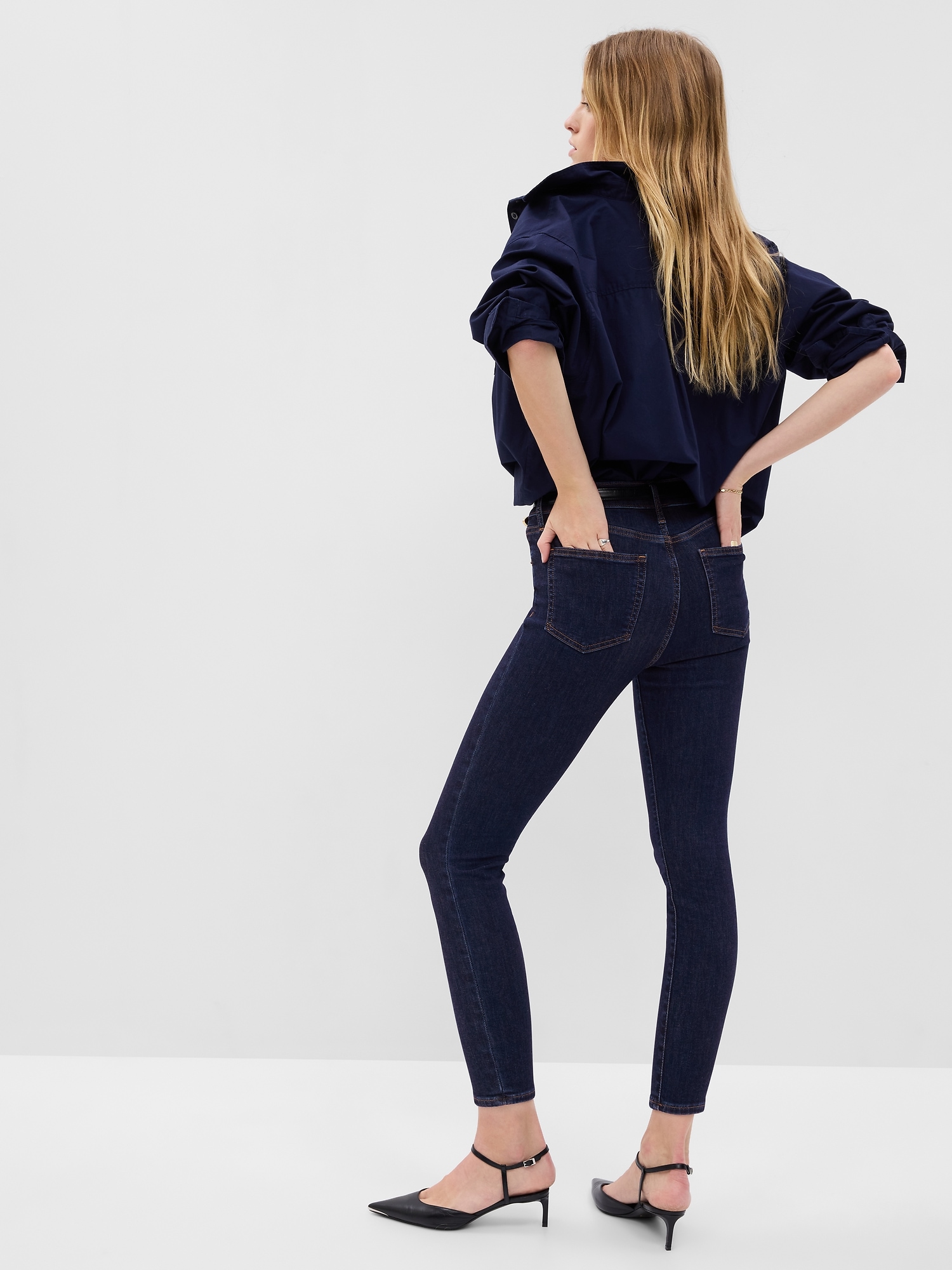 Zara Jeans Womens Size 6 Skinny Leg Stretch Mid Rise Medium Wash Denim Blue