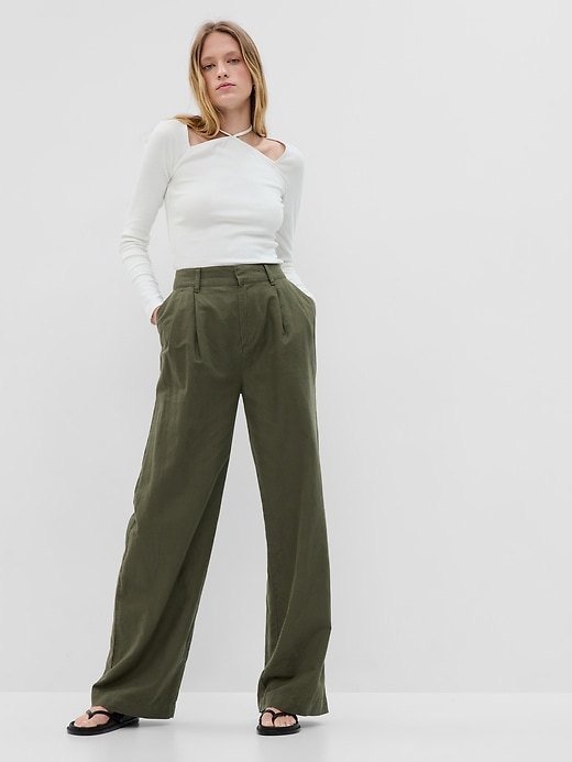 Image number 9 showing, Linen-Cotton Pleated Pants