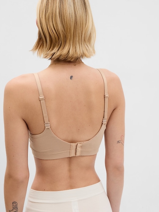 L'image numéro 2 présente Soutien-gorge de maternité et d’allaitement sans coutures à encolure dégagée