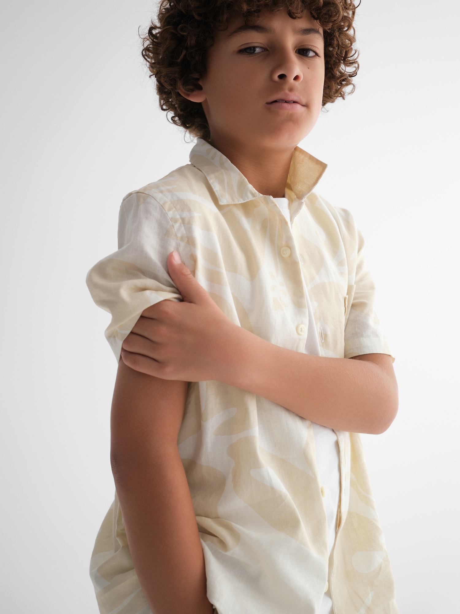 Gap Kids Linen-Cotton Oxford Shirt beige. 1