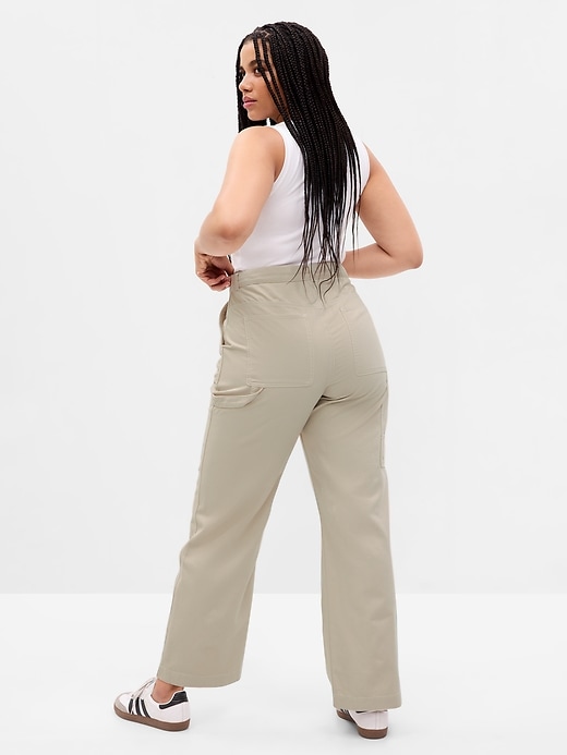 L'image numéro 10 présente Pantalon de menuisier ample à taille basse moyenne